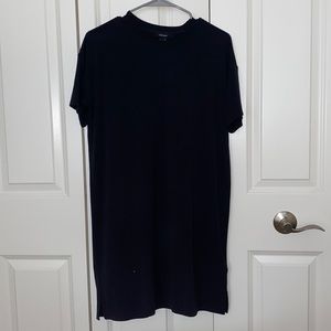 black tshirt dress